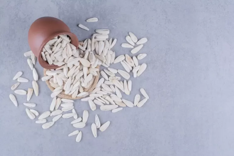 Safflower seeds