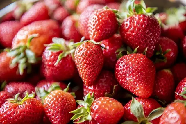 A bowl of strawberries